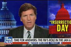 Tucker Carlson habla de teoría conspirativa que implicaría al FBI en disturbios del Capitolio