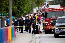 Un muerto después de que camión atropelló a dos hombres en desfile del orgullo gay de Florida