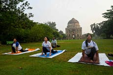 Covid frena las celebraciones anuales del Día del Yoga en la India
