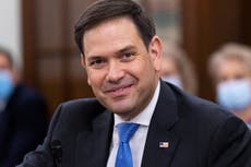 “Es por cobardes como tú”: critican al senador Marco Rubio por sus comentarios sobre “padres ausentes”