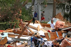 Tornado con ráfagas de 225 km/h azota suburbio de Chicago