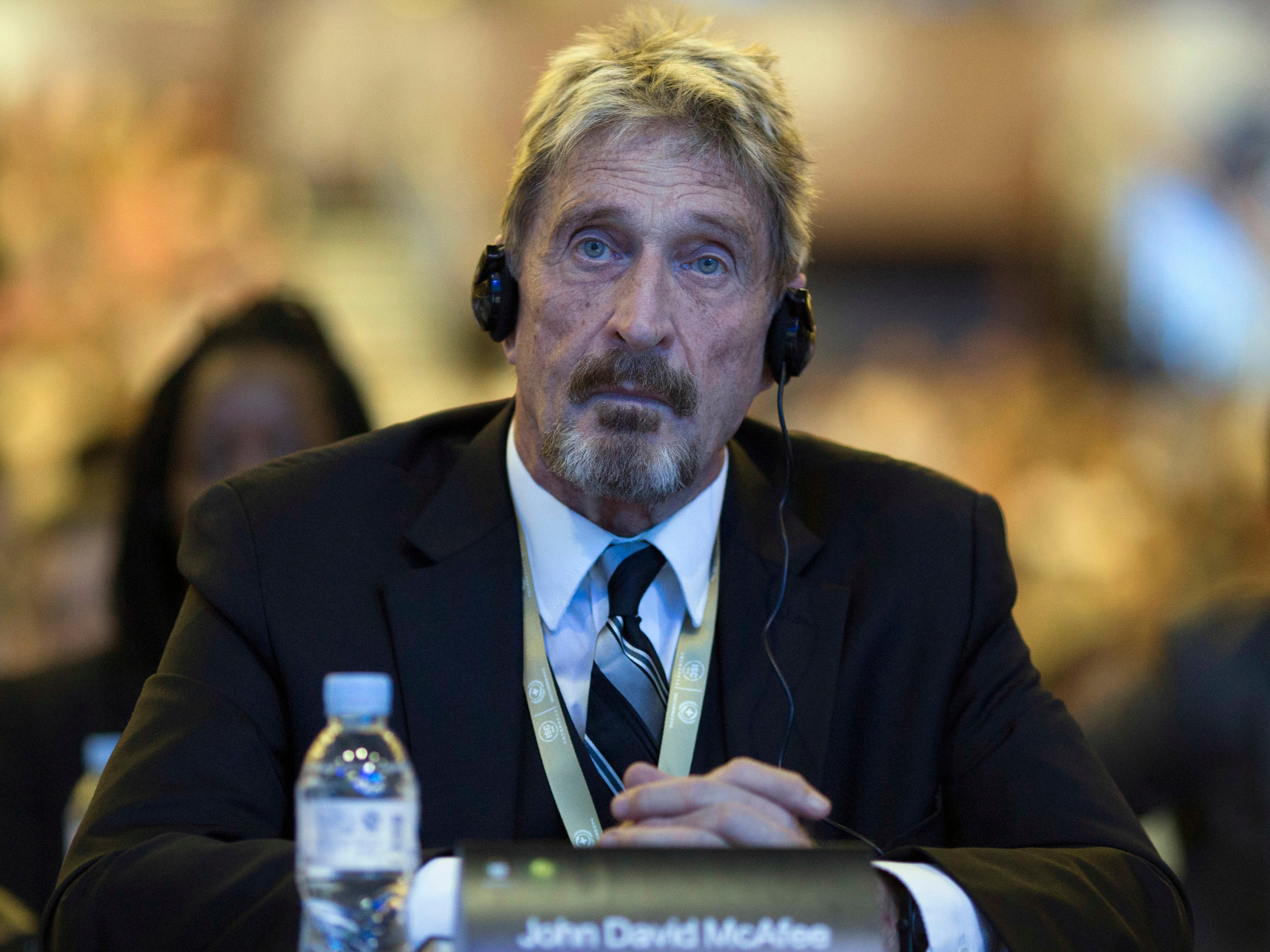 John McAfee encontrado muerto en prisión española