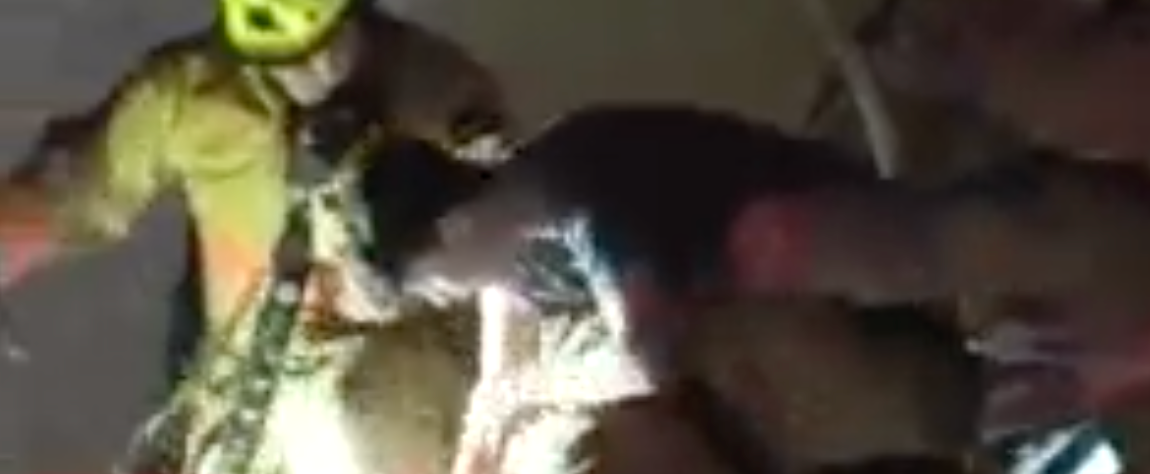 Rescatan a niño de escombros tras colapso de edificio en Miami