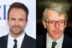 Jonny Lee Miller será John Major en The Crown; fans quedan perplejos