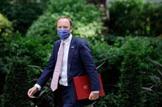 Matt Hancock renuncia como secretario de salud del Reino Unido tras admitir que rompió las reglas de covid