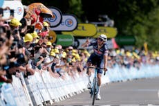 Van der Poel se lleva la 2da etapa y lidera el Tour