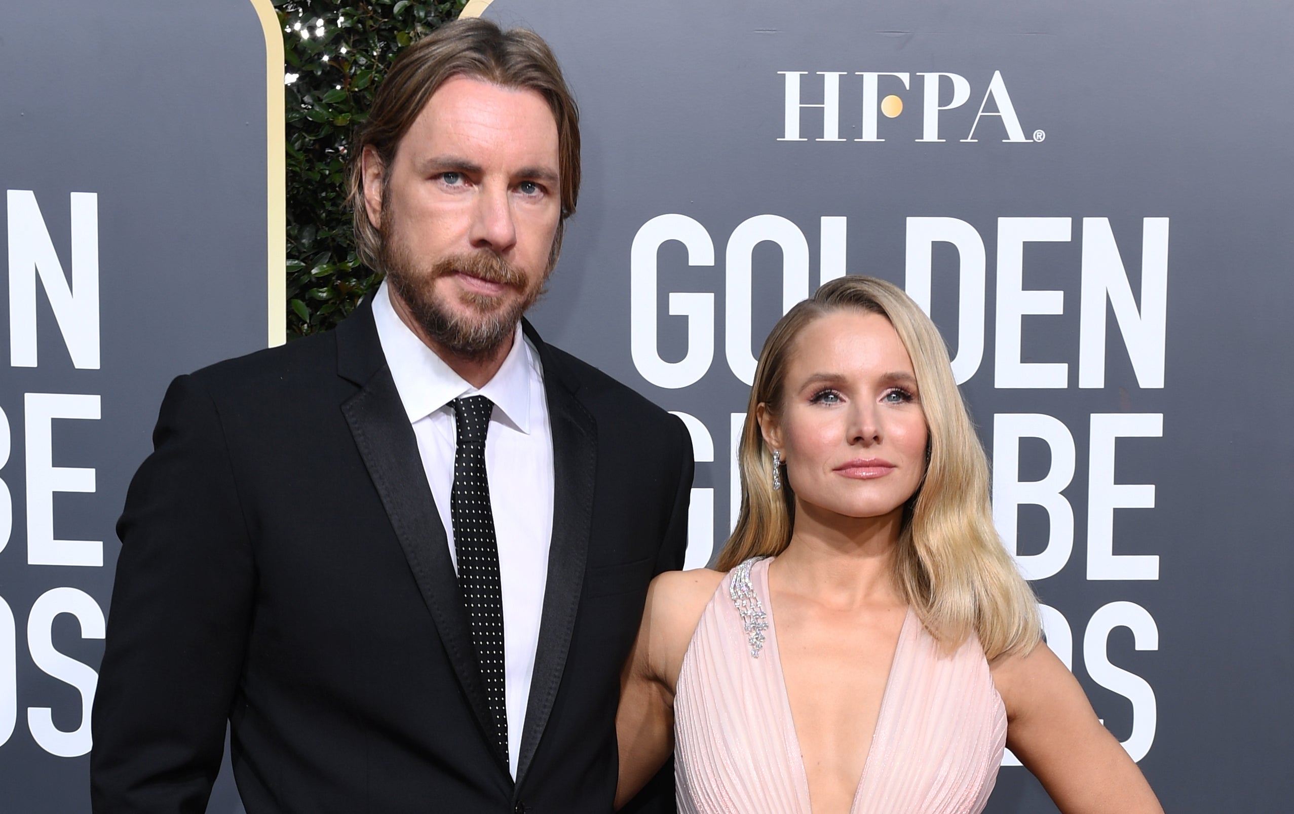 Kristen Bell y Dax Shepard usan la terapia para “hablar mierda” el uno del otro: “Ha sido genial”