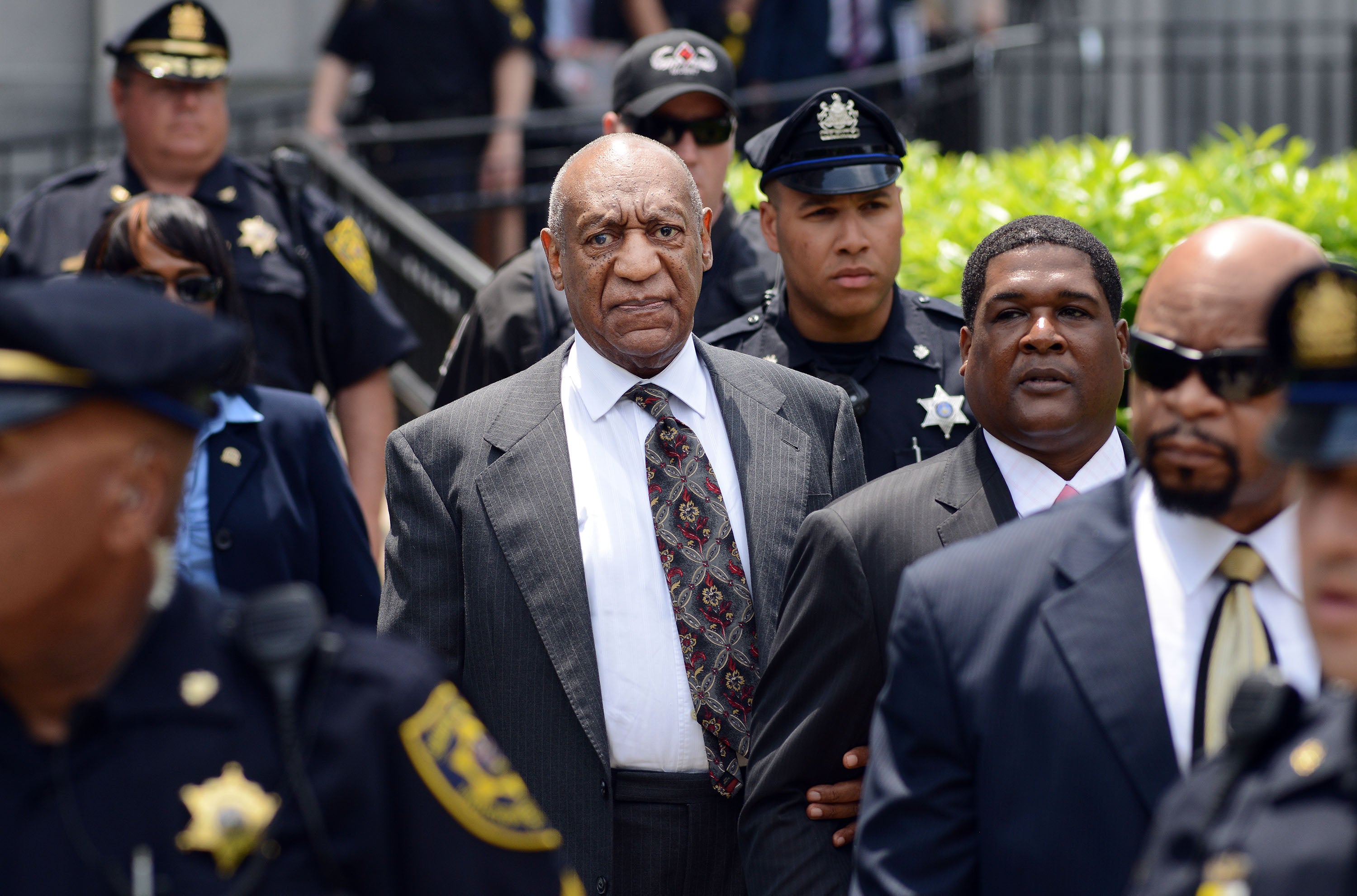 “Nuestro sistema de justicia debe cambiar”: las celebridades critican la condena revocada de Bill Cosby