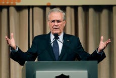 Donald Rumsfeld, jefe de Defensa de Bush que supervisó las invasiones de Afganistán e Irak fallece a los 88 años