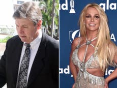 Abogado de Britney Spears califica al padre de la cantante de ‘alcohólico y adicto al juego’