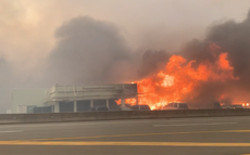 “Todo el pueblo está en llamas”: escenas apocalípticas en Canadá tras incendio forestal por ola de calor