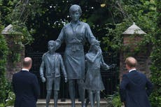 ¿Cuál es el significado del poema inscrito en la estatua de la princesa Diana?