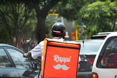 Colombia: Rappi vacunará contra COVID-19 a sus repartidores, acción genera indignación