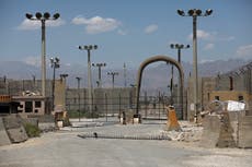 EEUU entrega base de Bagram a Afganistán 20 años después