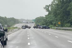 Policía de Massachusetts realiza arrestos tras enfrentamiento con hombres fuertemente armados