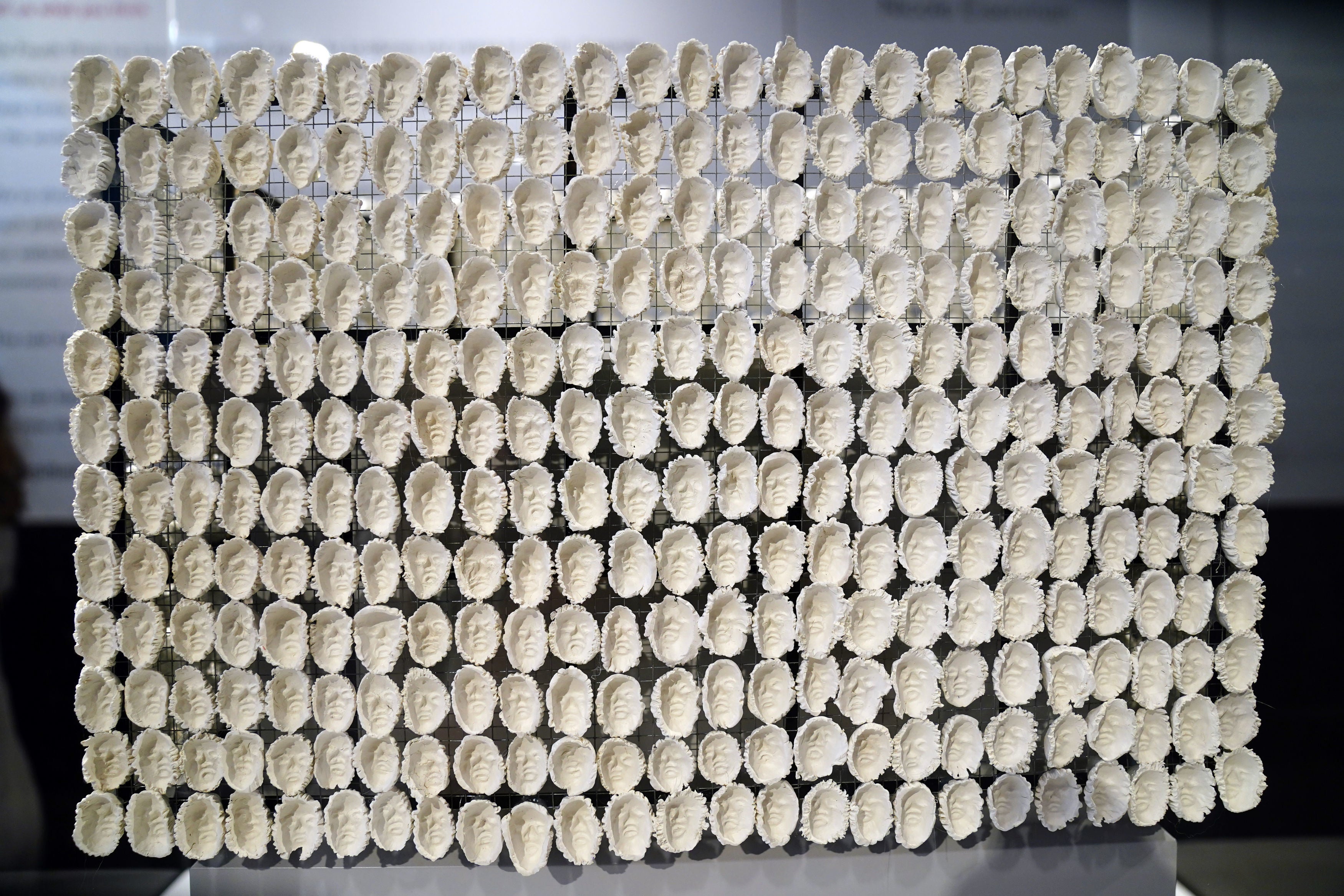 Los rostros de 850 personas trans aparecerán en la nueva escultura del Cuarto Plinto de la Plaza Trafalgar