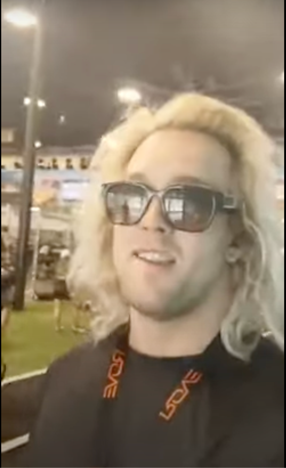 Hombre se vuelve viral por el acoso hacia mujeres gracias a sus videos de YouTube