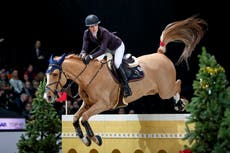 Hija de Springsteen se clasifica a la equitación en Tokio