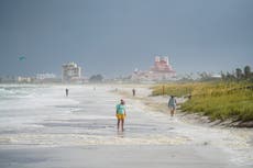 La tormenta Elsa llega a la costa de Florida