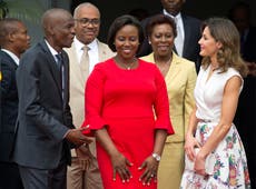 Primera dama de Haití viaja a Miami para recibir asistencia médica
