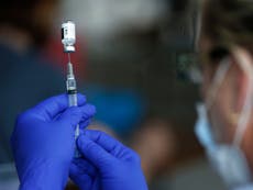 Vacunas COVID han salvado casi 300 mil vidas en Estados Unidos