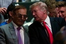 Trump fue recibido entre abucheos y cánticos en la pelea entre McGregor y Poirier