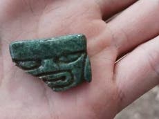 AMLO presume el hallazgo de una pieza arqueológica prehispánica