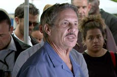 Comisionado que ayudó tras derrumbe de Surfside tiene COVID