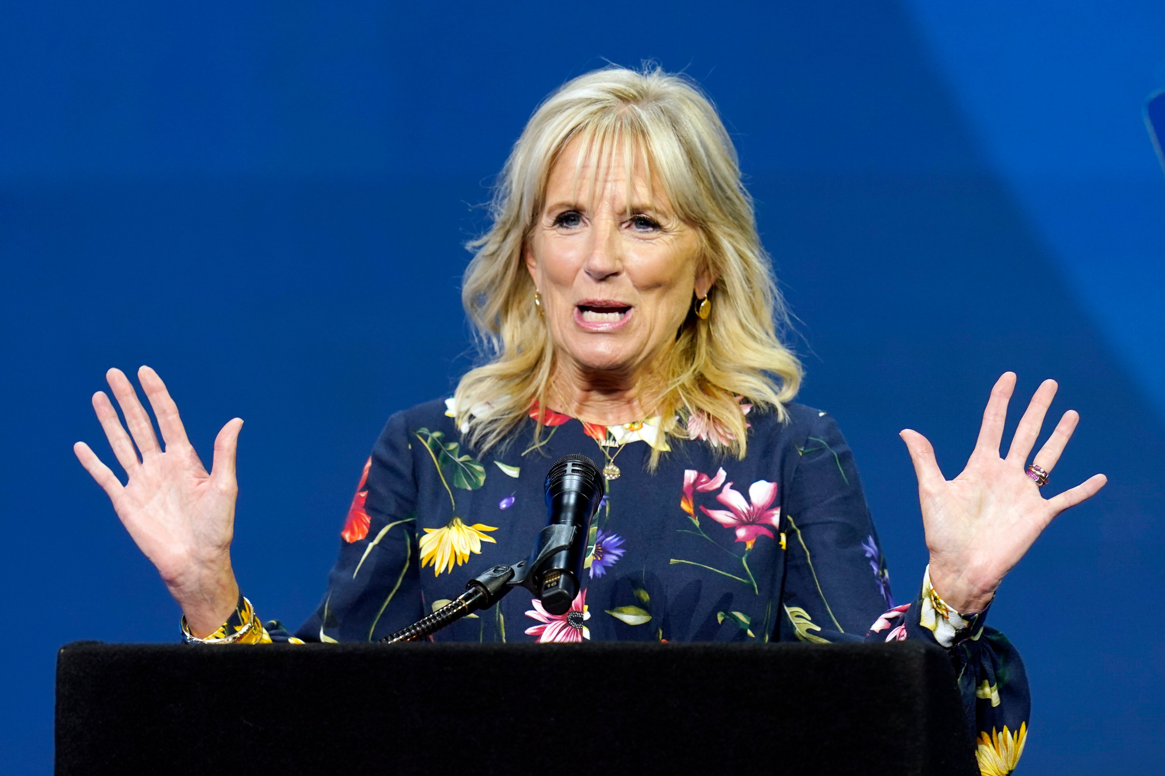 Mano derecha de Jill Biden acusada de hacer llorar a sus colegas