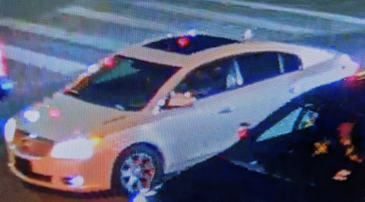 Un Buick LaCrosse blanco conducido por el hombre buscado en el tiroteo de David Castro en la carretera