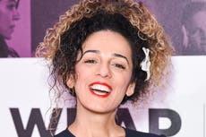 Periodista iraní-estadounidense promete continuar trabajando después de que se revelara un asombroso complot de secuestro: 'No me detendré'