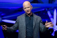¿Cuánto gana Jeff Bezos por minuto?