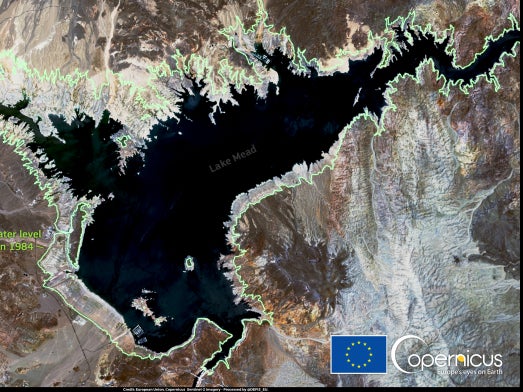 Fotos satelitales muestran impacto de la crisis climática en oeste de EE.UU.