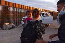 Aumentan los encuentros con migrantes en EEUU pese al calor