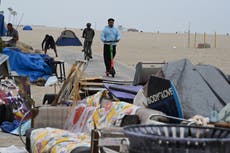 Los Ángeles criminaliza la indigencia en casi todas las zonas de la ciudad con una nueva ordenanza