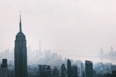 Calidad de aire en Nueva York se encuentra entre las peores del mundo, mientras el humo por incendios cubre EE.UU