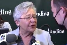 ‘Es hora de comenzar a culpar a las personas no vacunadas’: gobernadora de Alabama señala mientras aumentan los casos de COVID