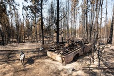 Cuadrillas avanzan frente a incendio en el oeste de EEUU