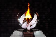 Juegos Olímpicos: Naomi Osaka enciende el caldero olímpico de Tokio 2020
