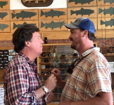 Hombre confronta a Tucker Carlson en una tienda de pesca de Montana: “Eres el peor ser humano”