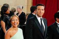 Fans de JLo y Ben Affleck analizan relación a través de fotos virales