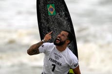 Ferreira y Moore, primeros campeones olímpicos de surf