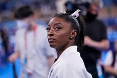 Simone Biles queda fuera de la final de gimnasia femenil por equipos en Tokio 2020