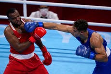 Boxeador marroquí intenta morder a un rival en Tokio