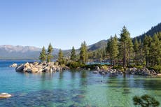 Accidente aéreo en Lake Tahoe mata a tres a personas y provoca incendio forestal