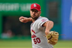 Wainwright gana en 1er juego en Cleveland, con Cardenales