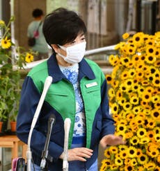 Gobernadora de Tokio pide a jóvenes vacunarse contra COVID