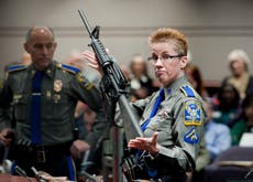 Fabricante de armas de EEUU ofrece acuerdo tras matanza