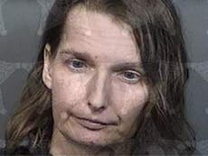 Mujer de Florida arrestada por mantener a un niño autista encerrado en una jaula