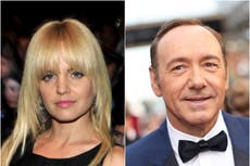 Mena Suvari habla sobre la experiencia “extraña y espeluznante” con Kevin Spacey en el set de American Beauty